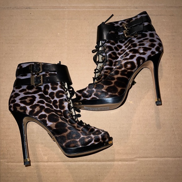 Micheal Kors - Picture 2 of 4